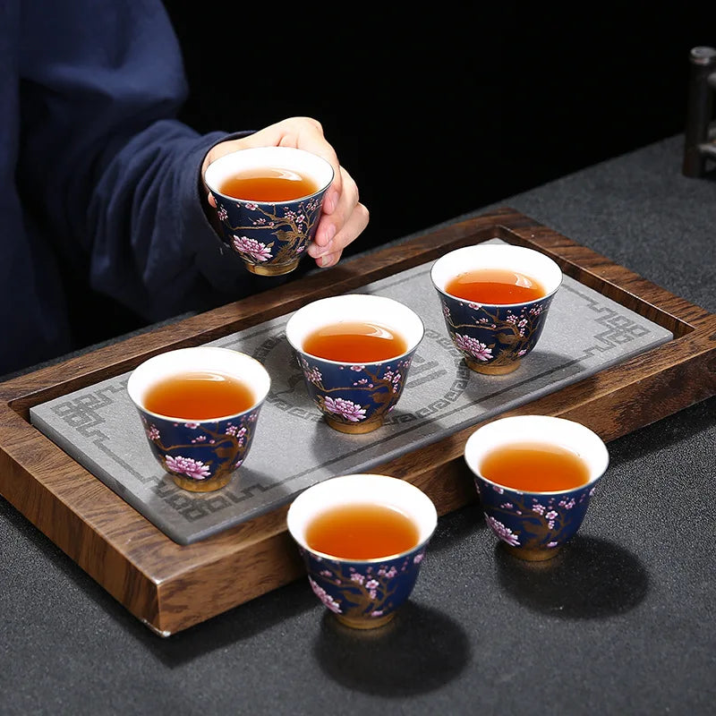 Coleção exclusiva de Chá Azul & Dourado – Cerâmica premium pintada a mão☕✨